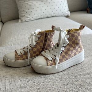 Art Class Pink and White Kids Sneakers